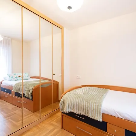 Apartamento Con Piscina Appartement Gijón